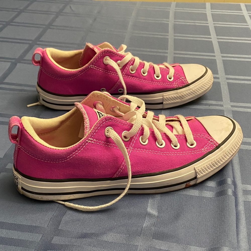 Converse Women’s Sneakers Pink